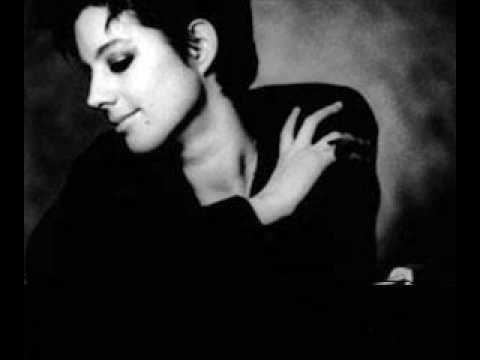 Sarah McLachlan- Building A Mystery (Live from Lilith Fair)